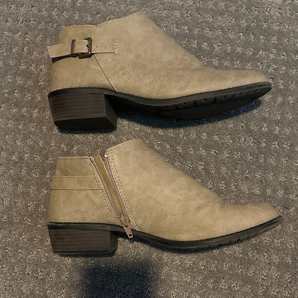 Elegant Beige Ankle Booties